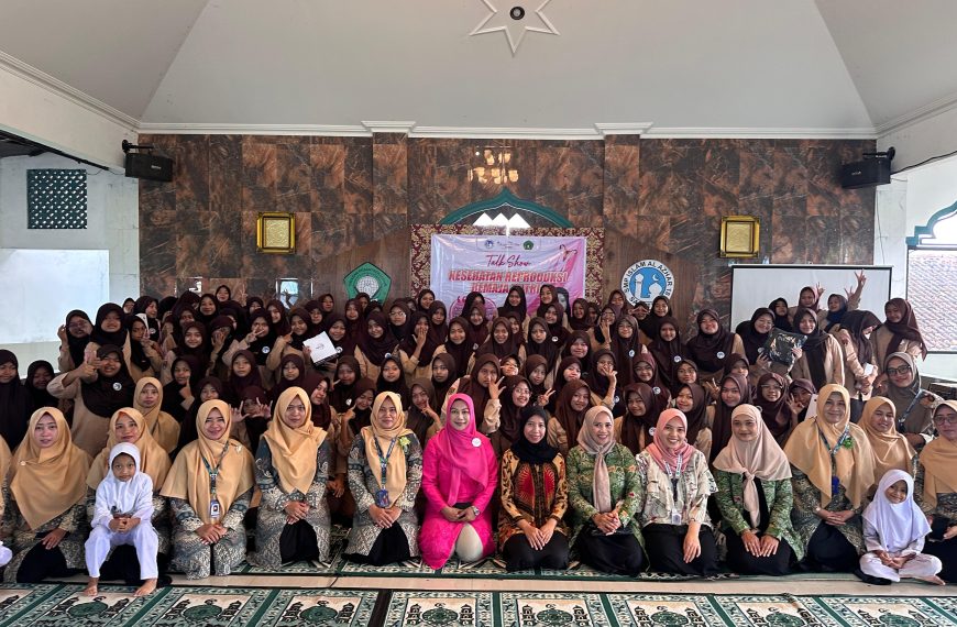 Jaga Diri, Jaga Masa Depan: Edukasi Kesehatan Reproduksi untuk Remaja Putri