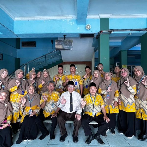 Menjaga Standar Keunggulan: Supervisi Rutin YPI Al Azhar di SMP Al Azhar 18 Salatiga